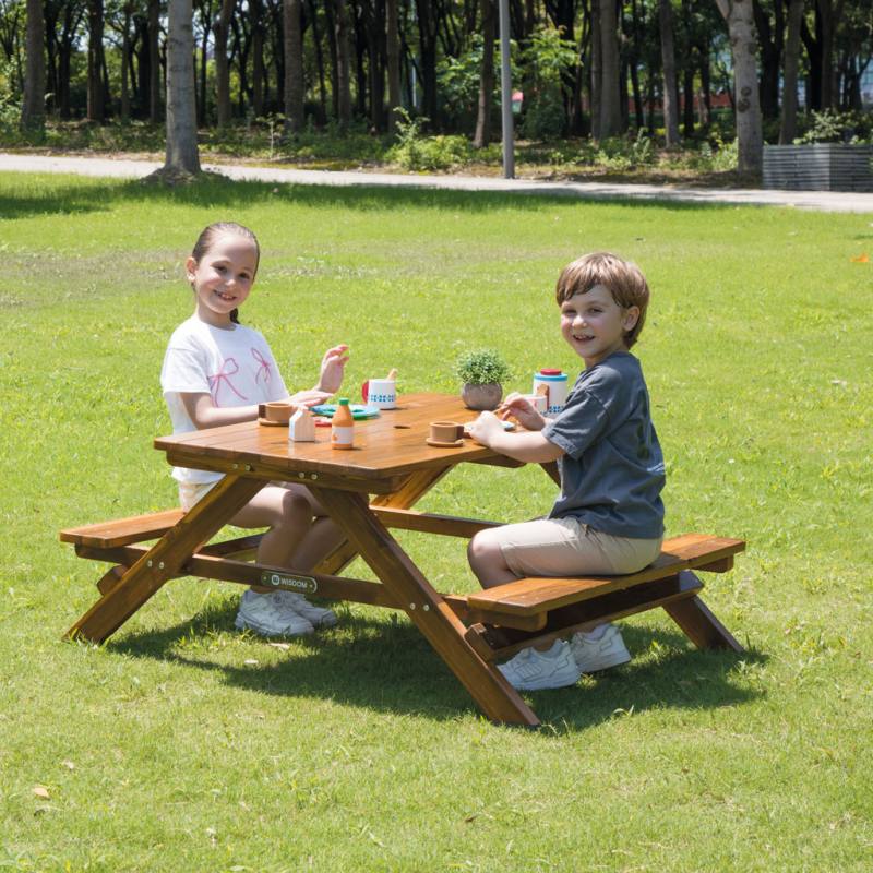 Outdoor-Picknicktisch