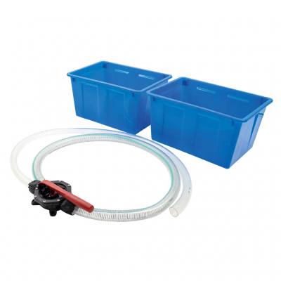 Pumpe mit Schlauch und 2 Kunststoffboxen im Set